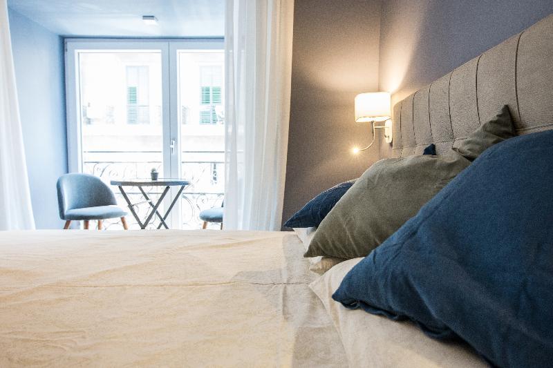 Bed & Breakfast Art House 2*